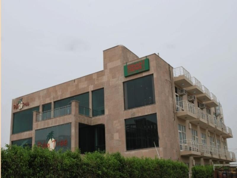 Treebo Palm Tree Palam Vihar Hotel Gurgaon Bagian luar foto